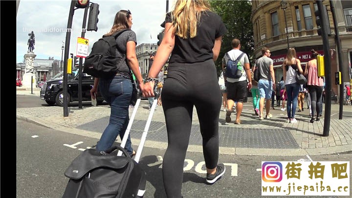 MJ190 Trolley case yoga pants 1.JPG