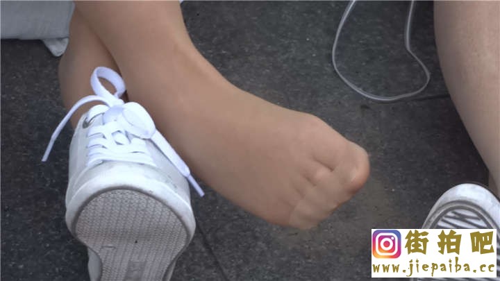 可爱的少妇1.MP4_20180326_113020.230.jpg