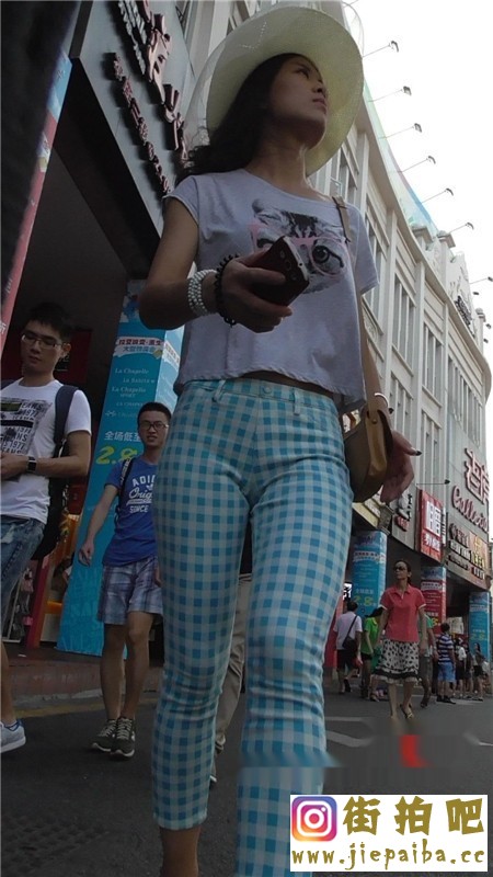 102049ae21n2foe4m1kr5r.jpg