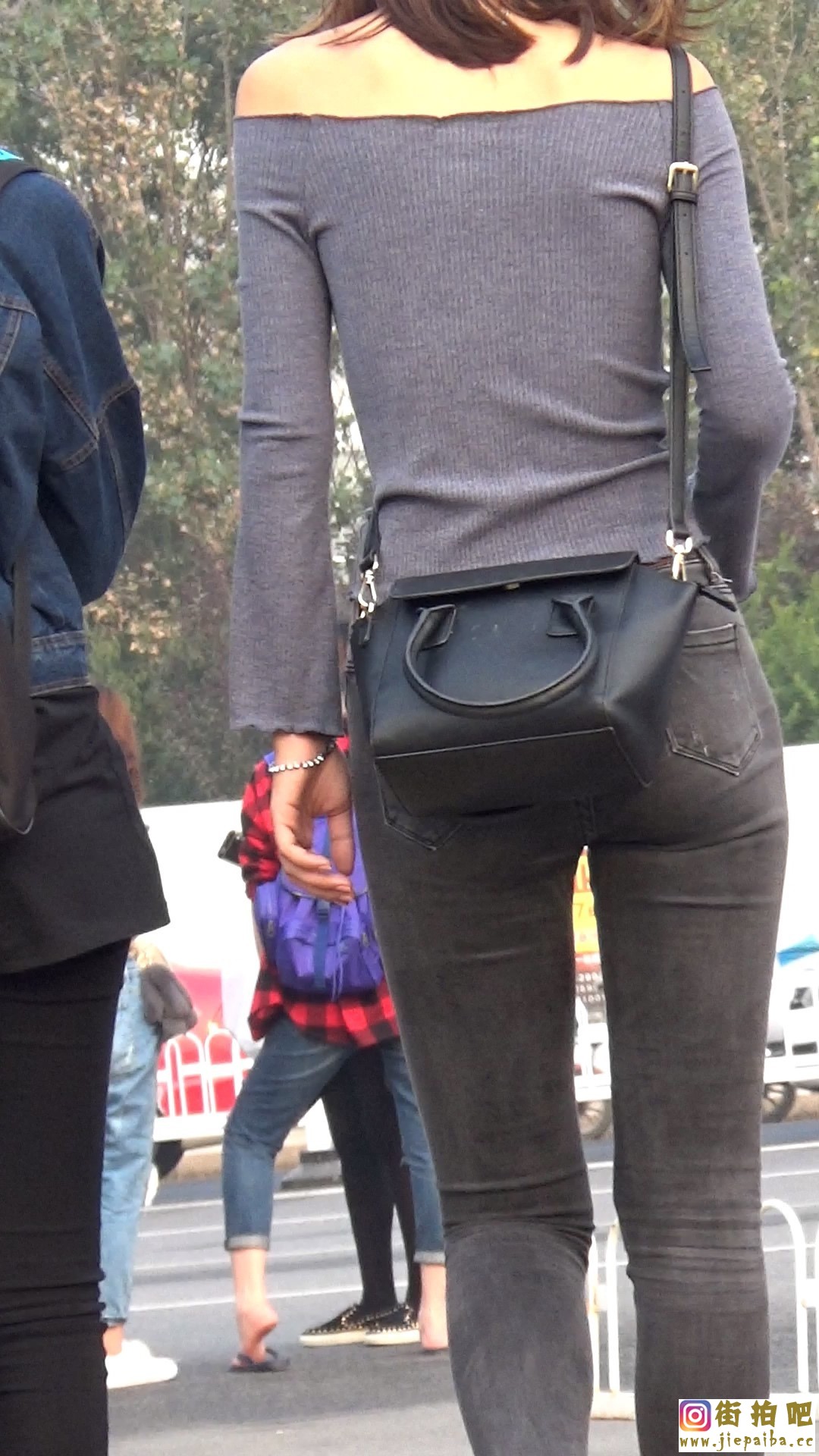 161004p7pv514p4l46lyjm.jpg
