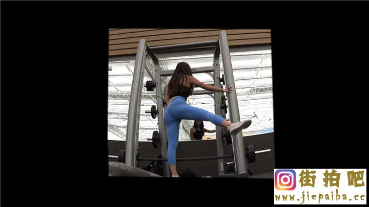 1505462d1525729630-gym_cutebrunnete_blueleggings-4-.jpg
