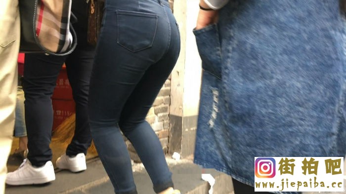 160744n9bhg9tfjd2z8az9.jpg