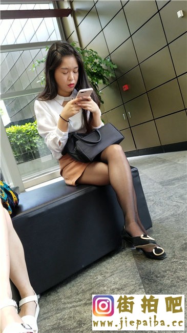 121603r3224387kfvy5v2m.jpg