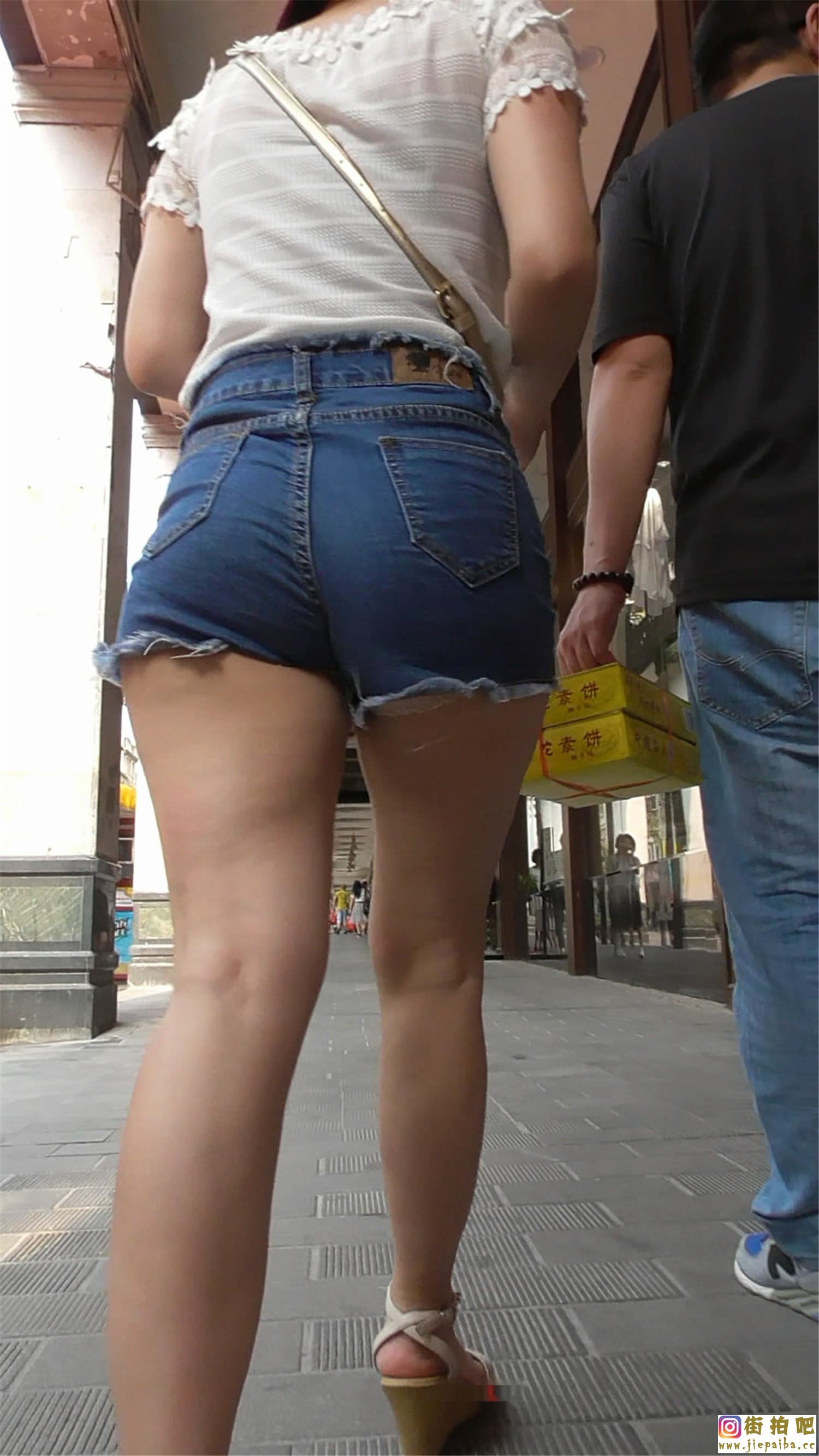 122401fx3mtwmp3ozuxkkz.jpg