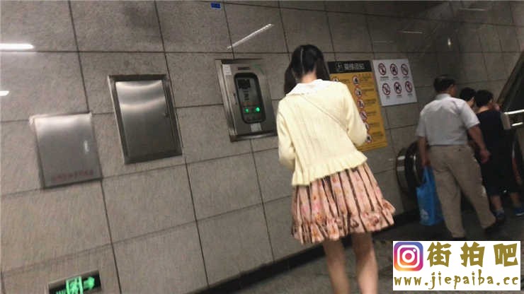 192243r083183d35ccmwzd.jpg