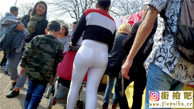 1785545d1602124658_white_spandex_latina.mp4_snapshot_00.17.136.jpg