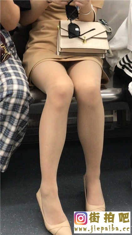 11 (32).jpg