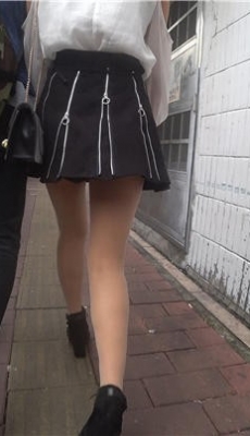 4K-黑色超短裙肉丝高跟美腿美女[MP4/2.22G]