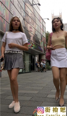 4K-街拍两个性感吊带短裙美女极品白皙长腿[MP4/1.11G]