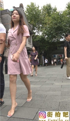 4K-街拍粉色连衣短裙高跟性感白腿美少妇[MP4/2.16G]