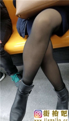 4K-地铁蓝色短裙黑色丝袜OL少妇[MP4/627M]