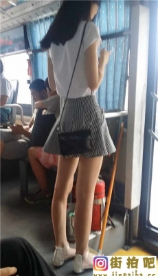 超美175短裙极品白皙长腿好身材妹子[MP4/611M]