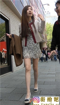 4K-街拍性感连衣短裙大长腿高跟美女[MP4/1.42G]