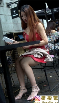 4K-街拍性感红色连衣超短裙高跟极品美腿美女[MP4/1.17G]