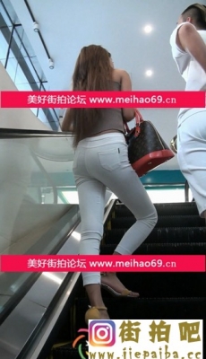 高清19-046-白色牛仔裤的美腿低胸骚MM全集