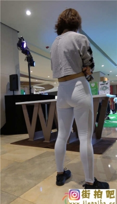 4K-商场白色瑜伽裤美女极品丰满前三角圆臀 第二季 [MP4/1.23G]