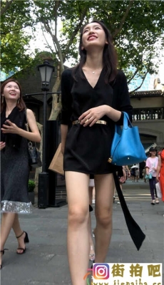 4K-街拍黑色连衣包臀短裙高跟美腿性感美女[MP4/1.1G]