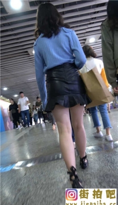 4K-地铁站跟拍黑色包臀皮裙性感白皙美腿OL少妇[MP4/820M]