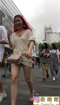 4K-白色包臀超短裙红发美女极品肉丝长腿翘臀[MOV/1.39G]
