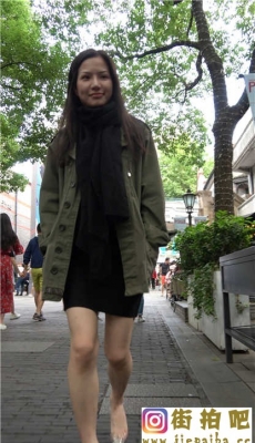 4K-性感黑色包臀裙长腿高跟美女吃下午茶[MP4/1.95G]