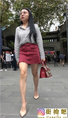 4K-街拍红色短裙极品白皙大长腿高跟美女[MP4/1.11G]