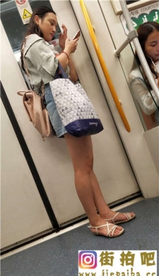 4K-地铁拍摄蓝色牛仔短裙漂亮清纯美女[MP4/408M]